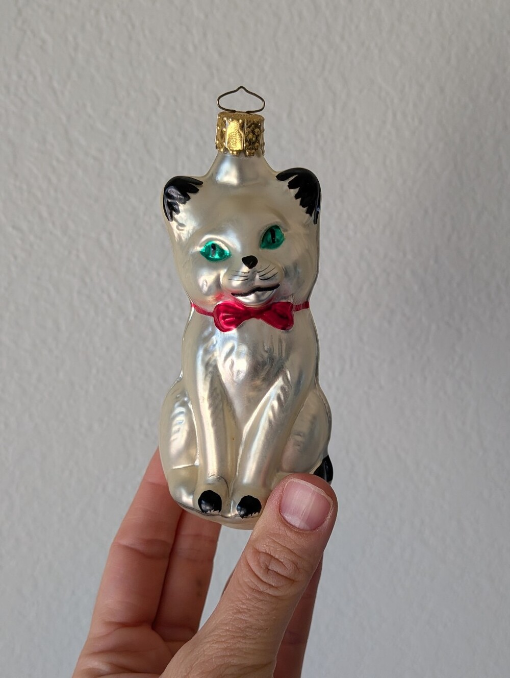 Vintage Christborn White Cat Christmas Ornament Mouth Blown Hand-Painted 4.75"